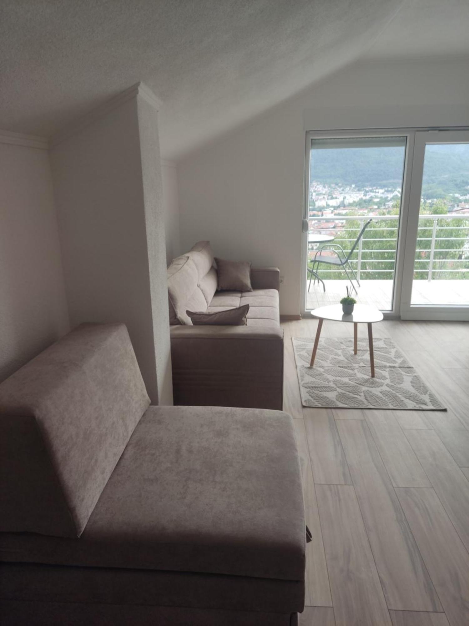 View Of The City - Studio Apartment Мостар Екстериор снимка