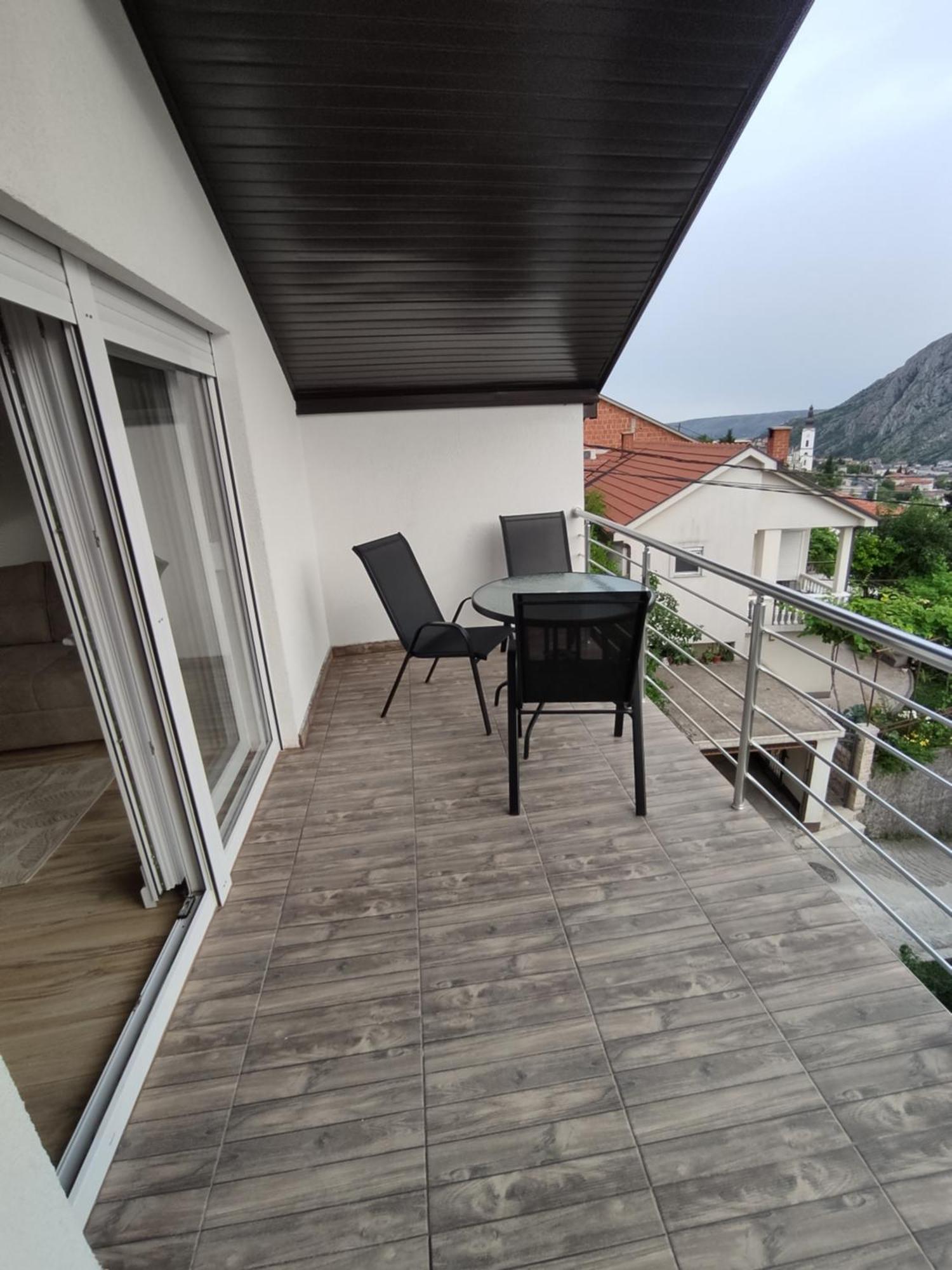 View Of The City - Studio Apartment Мостар Екстериор снимка