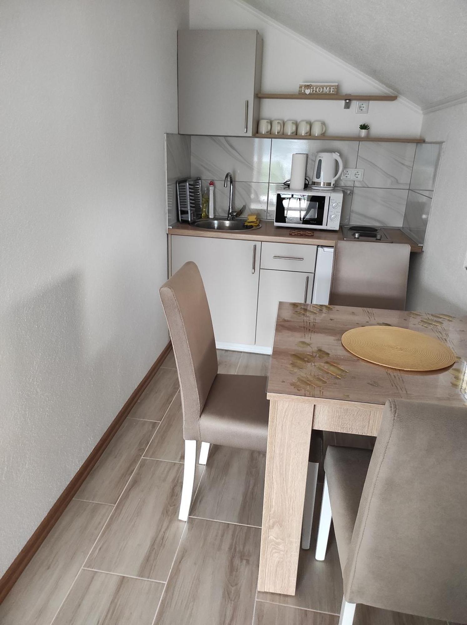 View Of The City - Studio Apartment Мостар Екстериор снимка