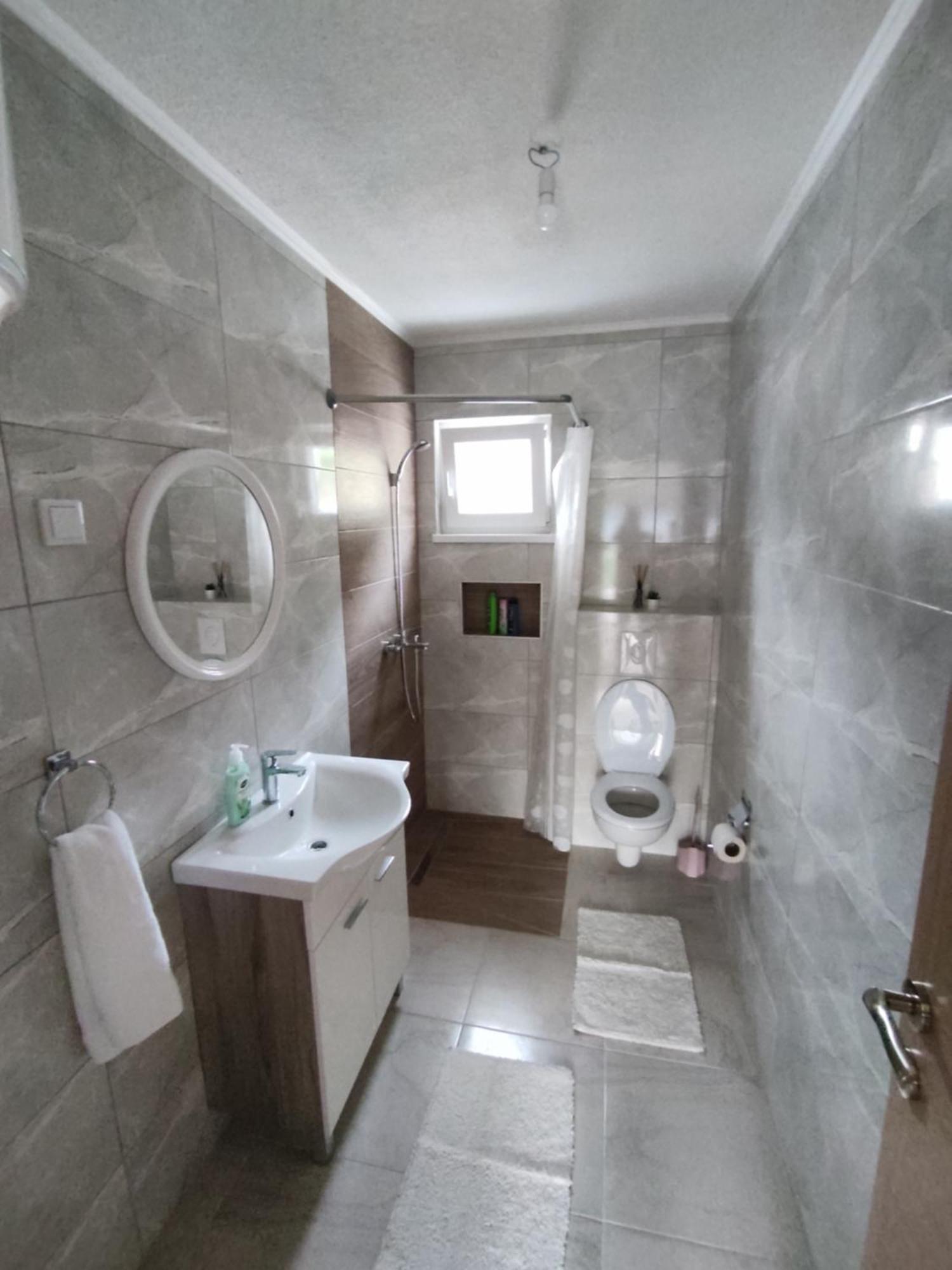 View Of The City - Studio Apartment Мостар Екстериор снимка